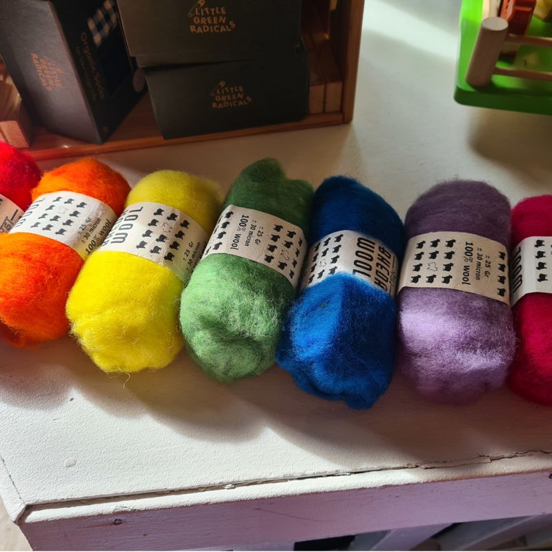 Bheda Wool stor regnbuefarger 7 x 25 g