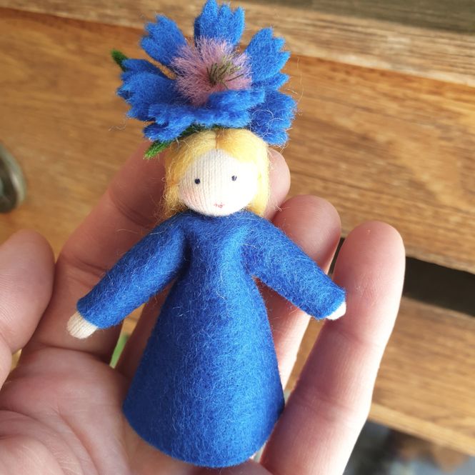 Hovedbilde Ambrosius figur kornblomst (2024)